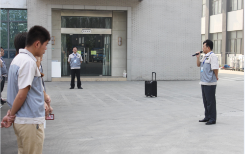 彩晶事业部起劲响应招呼，，，，，召开全事业部“清静活动月”发动大会