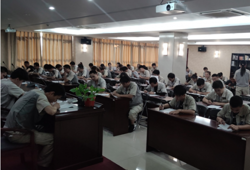 素质就业，，，，手艺立业